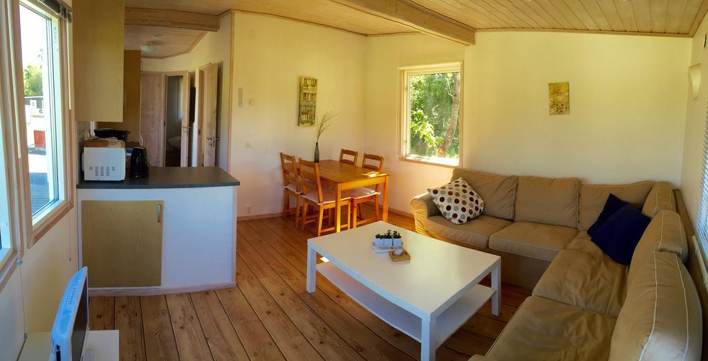Vinbergs Stugby Aparthotel Δωμάτιο φωτογραφία